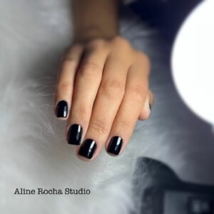 Aline_Rocha_Studio_manicure_em_Ourinhos,_a_esmaltação_é_uma_arte_realizada_com_paixão_e_dedicação._Com_habilidade_e_precisão,_cada_cliente_é_tratado_com_cuidado,_escolhendo_o_esmalte_perfeito_para_realçar_a_beleza_das_unhas_com_serviço_de_manicure._Utilizando_produtos_de_alta_qualidade,_garantimos_unhas_impecáveis_e_duradouras._Studio_de_manicure_com_um_ambiente_acolhedor,_prezamos_pela_saúde_das_unhas_e_oferecemos_tratamentos_completos_de_manicure_e_pedicure,_esmalte_em_gel,_blindagem_em_unhas_naturais._Aline_Rocha_Studio_manicure,_trabalha_com_sobrancelhas,_design_de_sobrancelhas,_depilação_feminina_com_cera_quente._Aline_Rocha_profissional_nail_designer_altamente_qualificada_em_Ourinhos_#Manicure, #Esmaltação, #Unhas, #Serviçodemanicure, #Pedicure, #Esmalteemgel, #Blindagemdeunhas, #Designdesobrancelhas, #Depilação_feminina, #Cera_quente, #Produtos_de_alta_qualidade, #Ambienteacolhedor, #Tratamentoscompletos, #AlineRocha, #Naildesigner