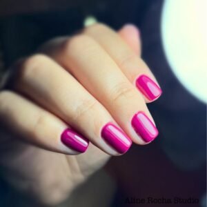 Aline_Rocha_Studio_manicure_em_Ourinhos,_a_esmaltação_é_uma_arte_realizada_com_paixão_e_dedicação._Com_habilidade_e_precisão,_cada_cliente_é_tratado_com_cuidado,_escolhendo_o_esmalte_perfeito_para_realçar_a_beleza_das_unhas_com_serviço_de_manicure._Utilizando_produtos_de_alta_qualidade,_garantimos_unhas_impecáveis_e_duradouras._Studio_de_manicure_com_um_ambiente_acolhedor,_prezamos_pela_saúde_das_unhas_e_oferecemos_tratamentos_completos_de_manicure_e_pedicure,_esmalte_em_gel,_blindagem_em_unhas_naturais._Aline_Rocha_Studio_manicure,_trabalha_com_sobrancelhas,_design_de_sobrancelhas,_depilação_feminina_com_cera_quente._Aline_Rocha_profissional_nail_designer_altamente_qualificada_em_Ourinhos_#Manicure, #Esmaltação, #Unhas, #Serviçodemanicure, #Pedicure, #Esmalteemgel, #Blindagemdeunhas, #Designdesobrancelhas, #Depilação_feminina, #Cera_quente, #Produtos_de_alta_qualidade, #Ambienteacolhedor, #Tratamentoscompletos, #AlineRocha, #Naildesigner