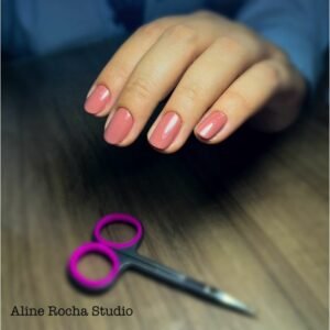 Manicure e Pedicure em Ourinhos. Tratamentos completos de manicure e pedicure, esmalte em gel, blindagem em unhas naturais.