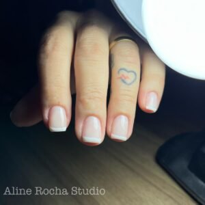 Aline Rocha Studio manicure em Ourinhos