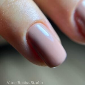 Aline_Rocha_Studio_manicure_em_Ourinhos,_a_esmaltação_é_uma_arte_realizada_com_paixão_e_dedicação._Com_habilidade_e_precisão,_cada_cliente_é_tratado_com_cuidado,_escolhendo_o_esmalte_perfeito_para_realçar_a_beleza_das_unhas_com_serviço_de_manicure._Utilizando_produtos_de_alta_qualidade,_garantimos_unhas_impecáveis_e_duradouras._Studio_de_manicure_com_um_ambiente_acolhedor,_prezamos_pela_saúde_das_unhas_e_oferecemos_tratamentos_completos_de_manicure_e_pedicure,_esmalte_em_gel,_blindagem_em_unhas_naturais._Aline_Rocha_Studio_manicure,_trabalha_com_sobrancelhas,_design_de_sobrancelhas,_depilação_feminina_com_cera_quente._Aline_Rocha_profissional_nail_designer_altamente_qualificada_em_Ourinhos_#Manicure, #Esmaltação, #Unhas, #Serviçodemanicure, #Pedicure, #Esmalteemgel, #Blindagemdeunhas, #Designdesobrancelhas, #Depilação_feminina, #Cera_quente, #Produtos_de_alta_qualidade, #Ambienteacolhedor, #Tratamentoscompletos, #AlineRocha, #Naildesigner