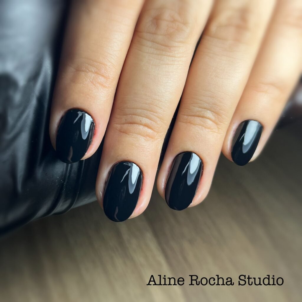 Manicure e Pedicure em Ourinhos. Esmaltação em Gel | Manicure e Pedicure | Design de Sobrancelha | Depilação Feminina